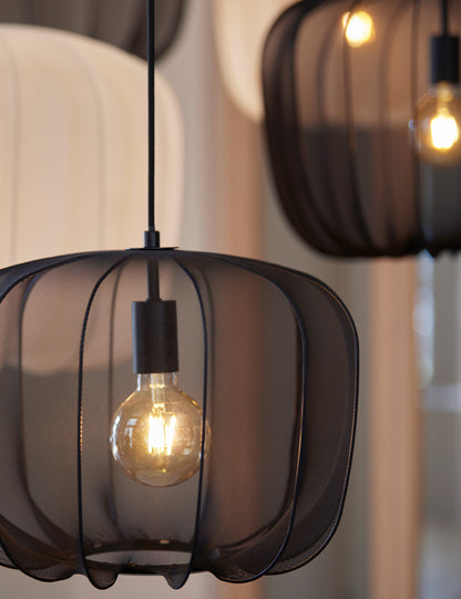 Stijlvolle Hanglamp PLUMERIA Zwart Gaas 40x30 cm - Breng een sfeer van elegantie in huis met deze prachtige hanglamp van Light & Living.