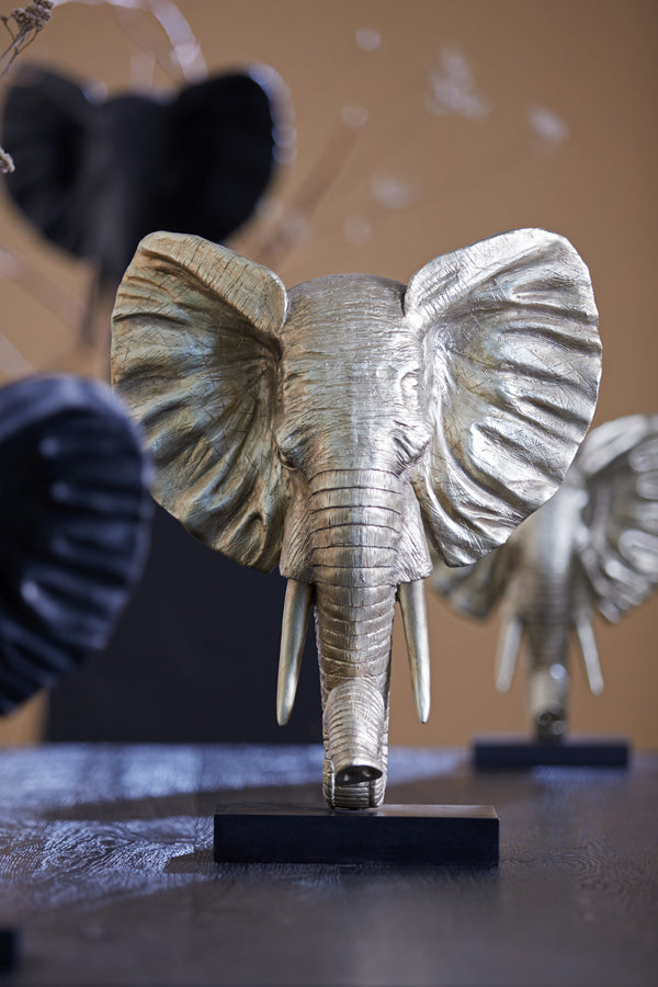 Zwart houten ornament 