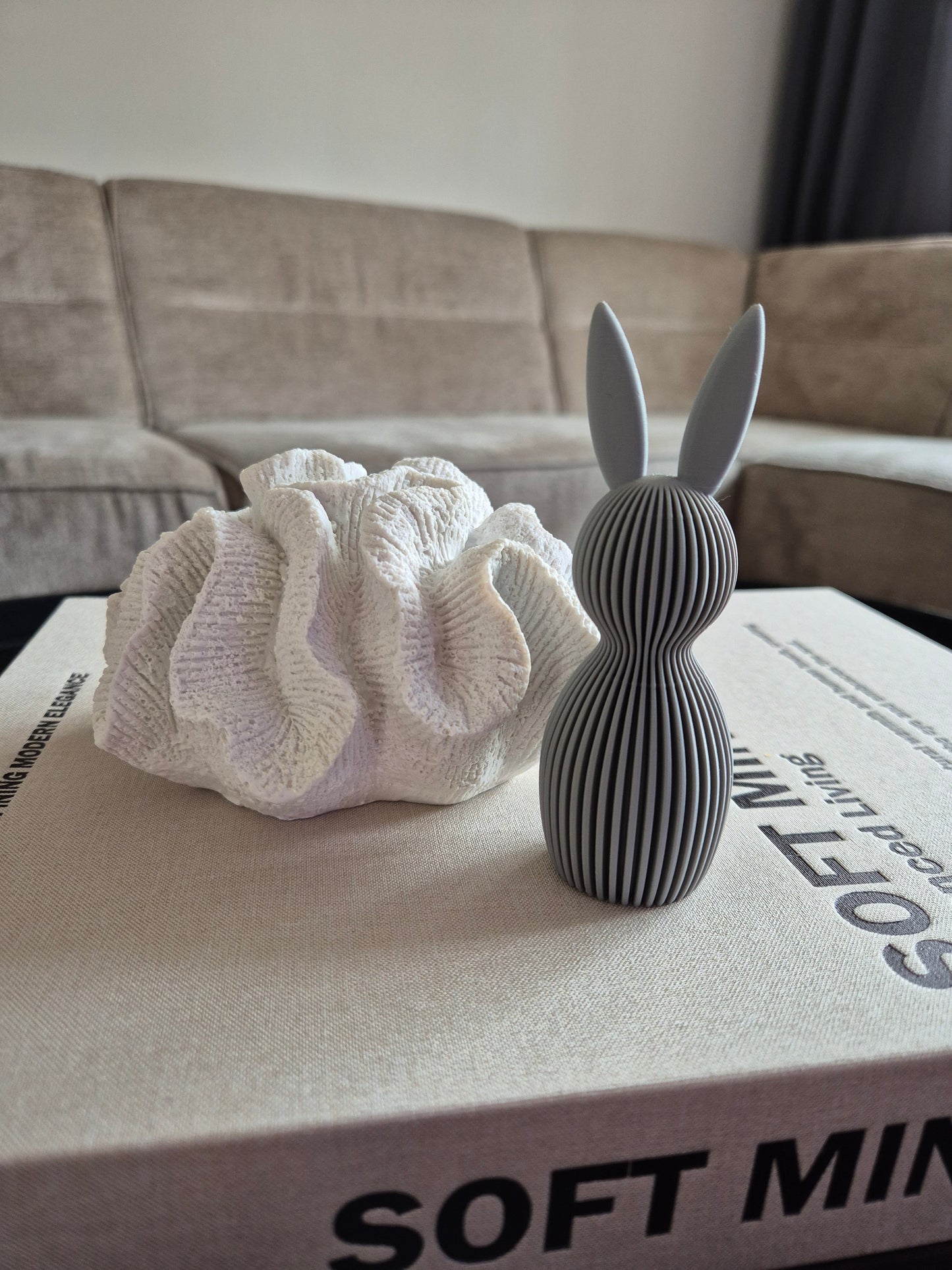 3D geprint decoratie paashaas grijs 11 cm