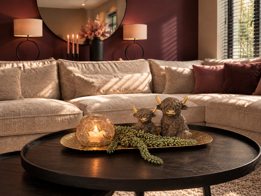 Complete woonaccessoires set: gouden onderbord, waxinelicht luxe goud, erwtenplantje, highlander