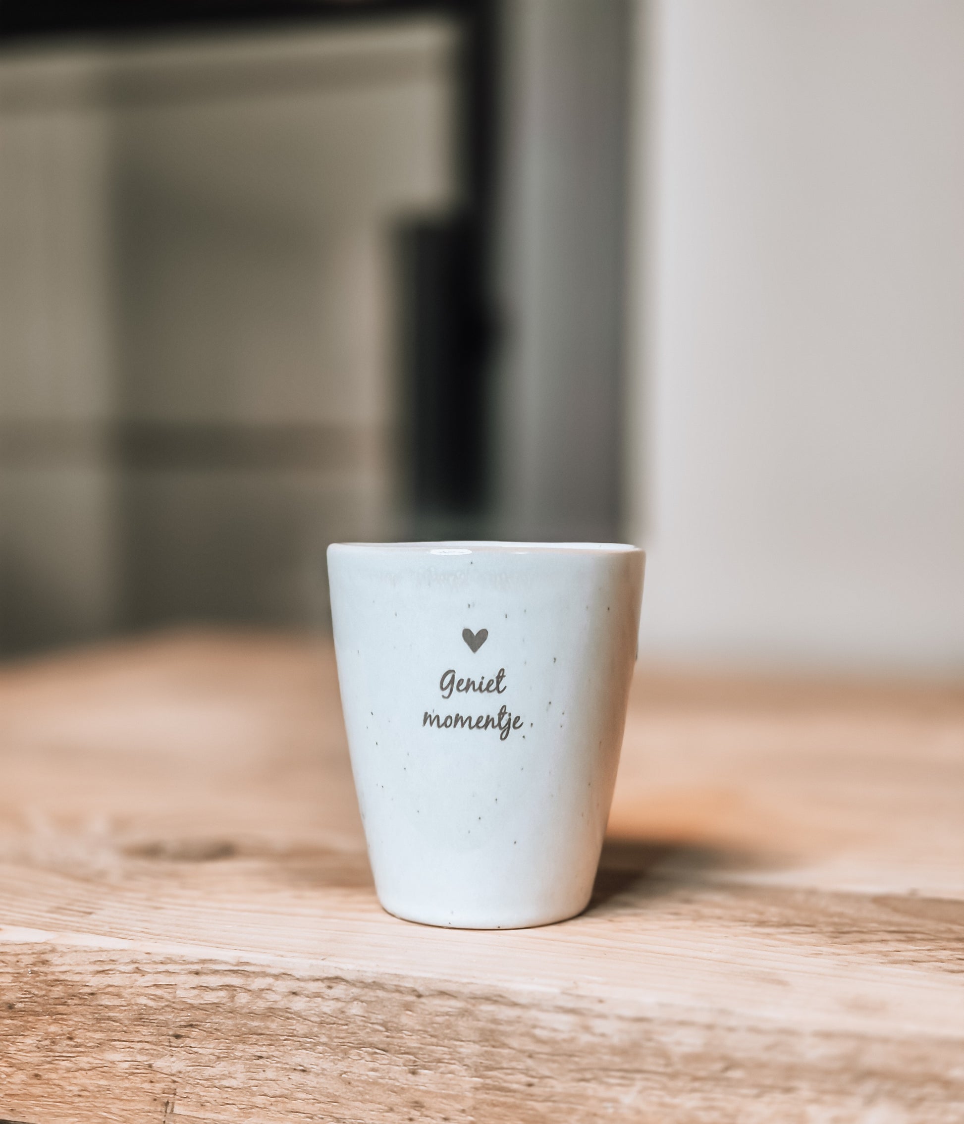Gegraveerde mok geniet momentje