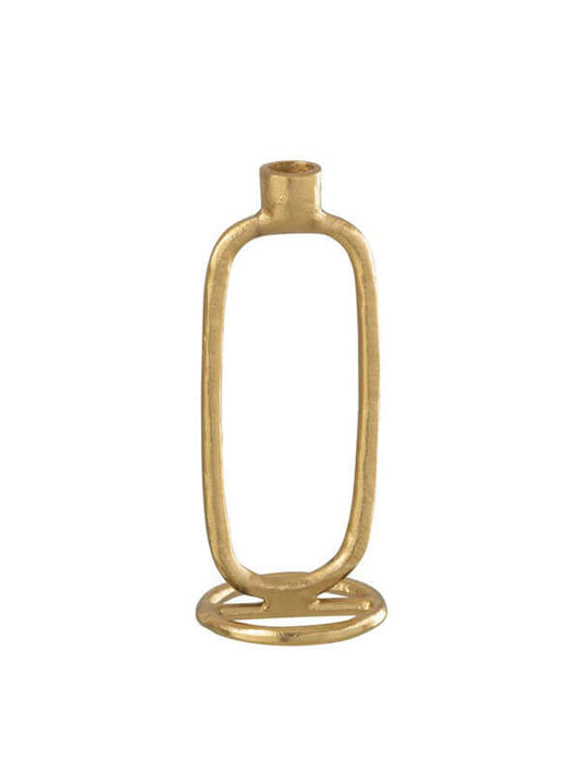 Stijlvolle gouden kandelaar van 24 cm hoog, geschikt voor dinerkaarsen en perfect voor een luxe sfeer in je interieur.