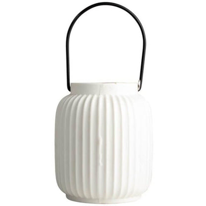 De Gusta LED lantaarn in wit, weergegeven in uit-stand. Het elegante design blijft een stijlvolle toevoeging aan elk interieur, zelfs zonder verlichting.
