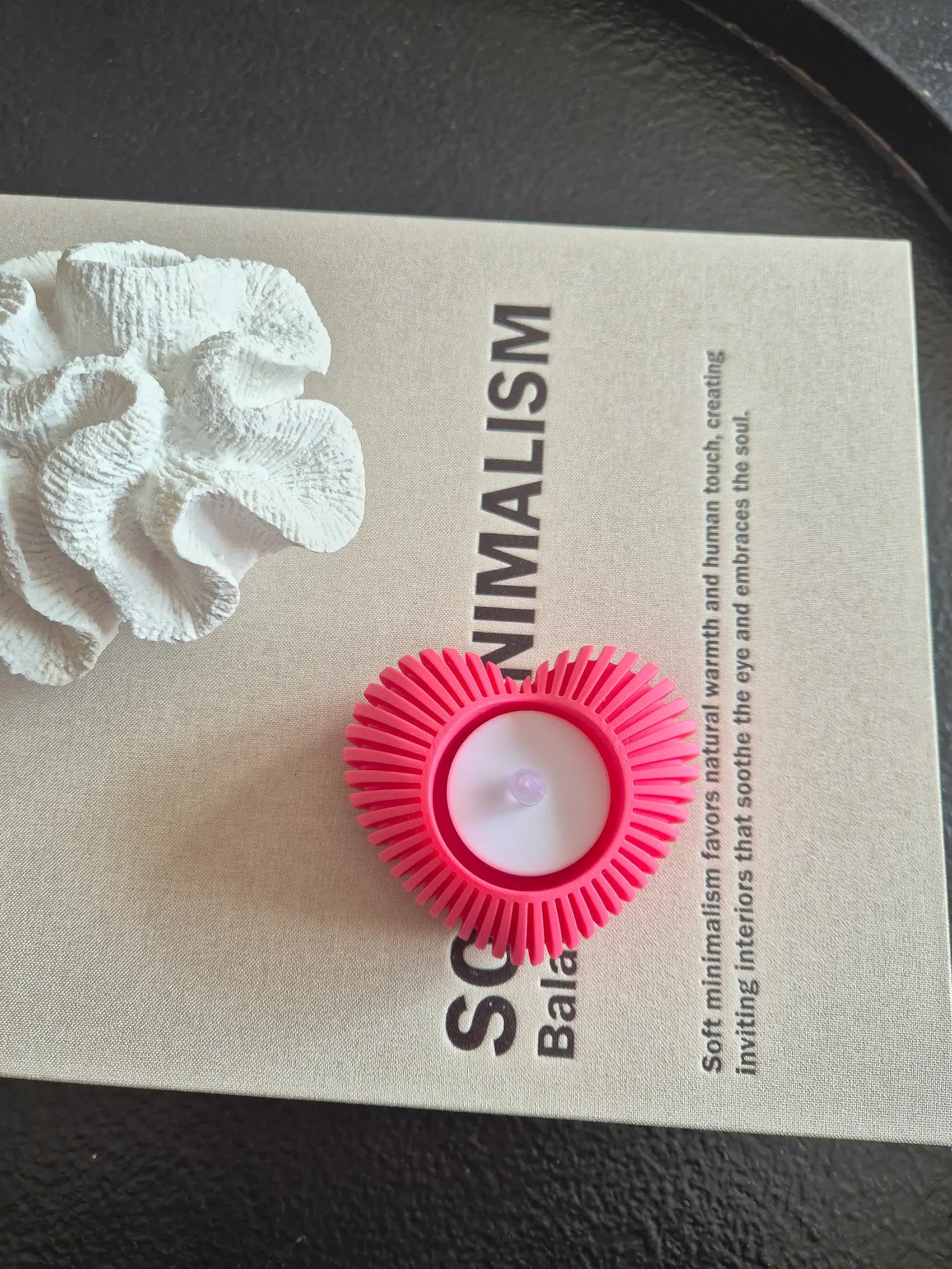Led waxine roze 3d geprint sfeerbeeld wit