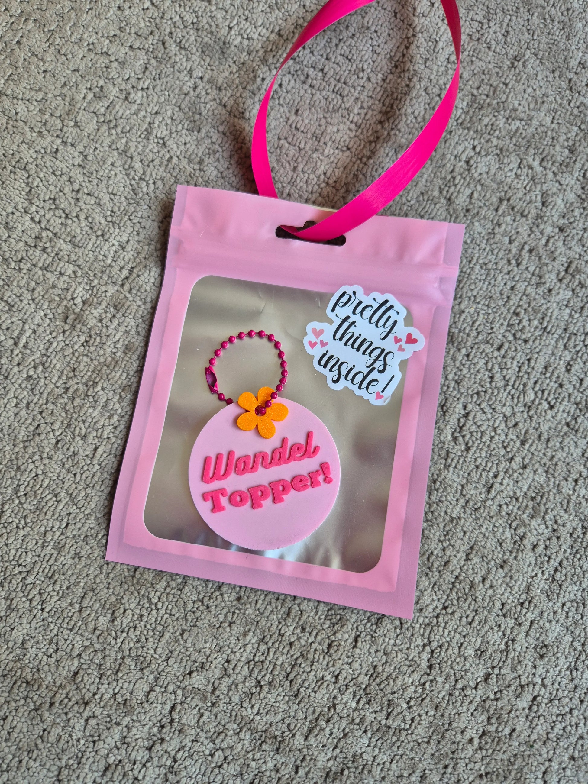 Sleutelhanger voor de avondvierdaagse met tekst wandeltopper