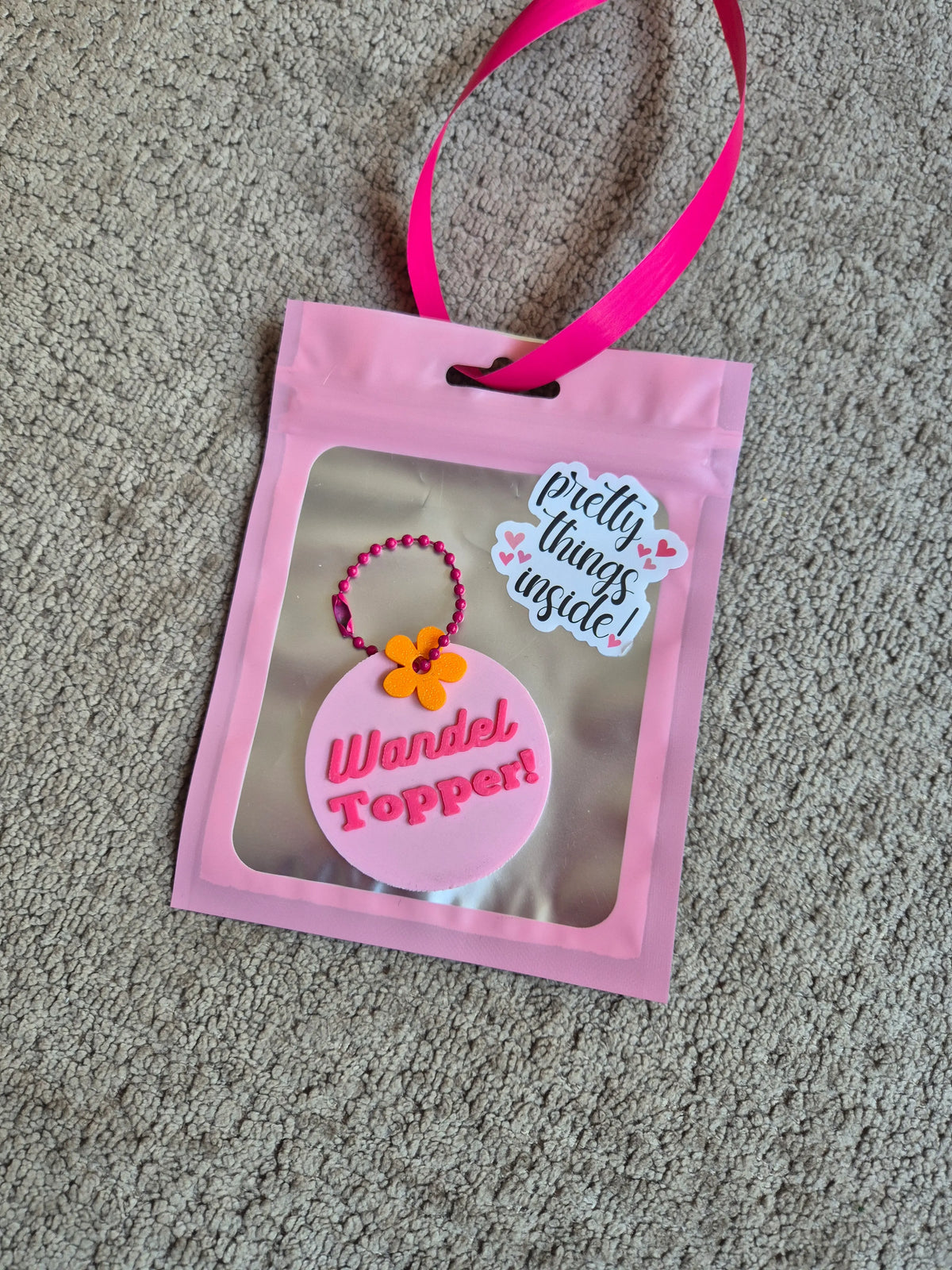 Sleutelhanger voor de avondvierdaagse met tekst wandeltopper