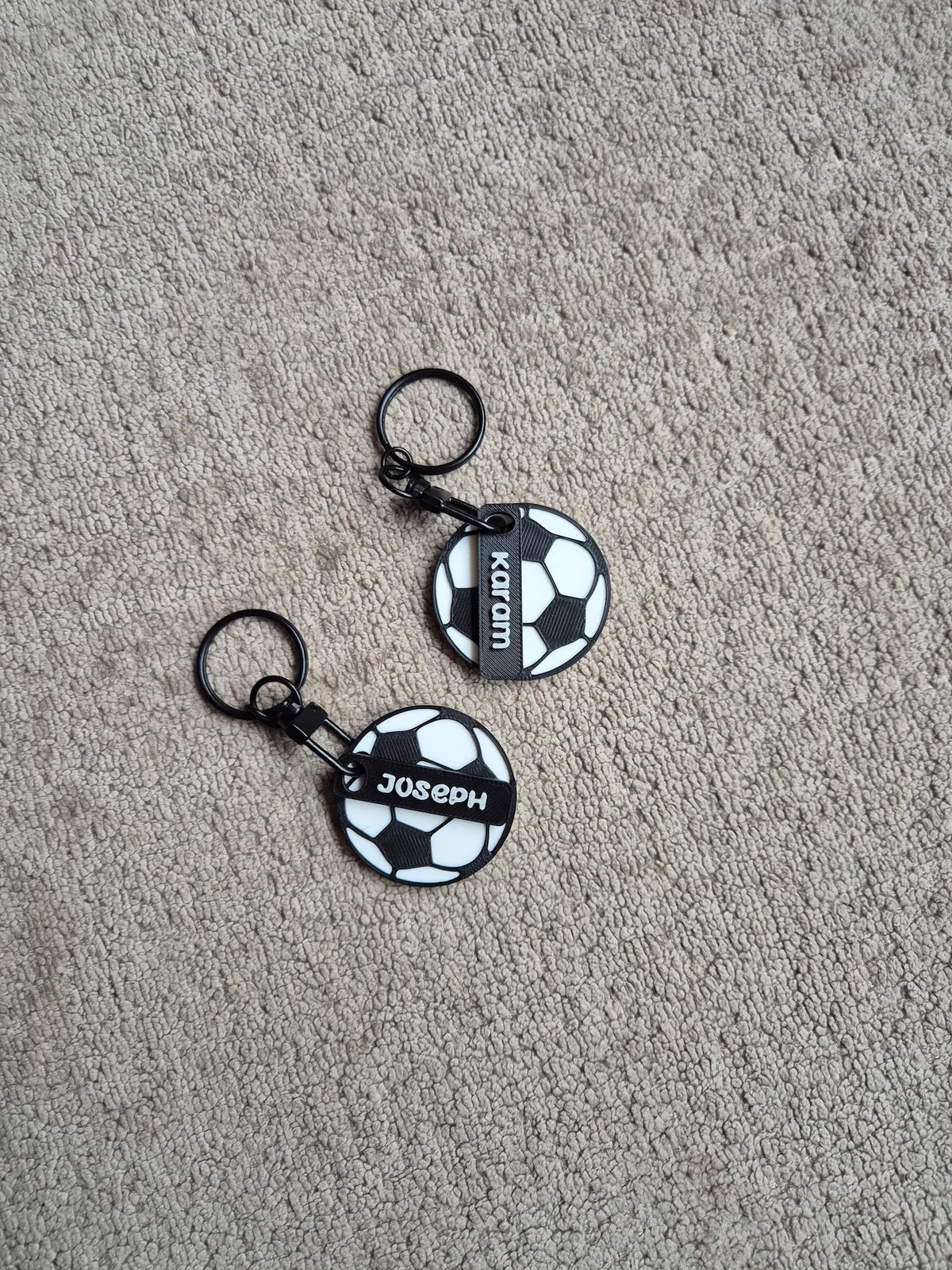 Sleutelhanger cadeau met naam, voetbal. 