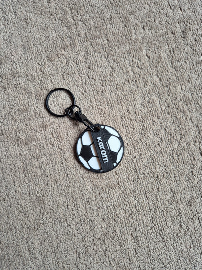 Voetbalsleutelhanger gepersonaliseerd met naam en clipsluiting